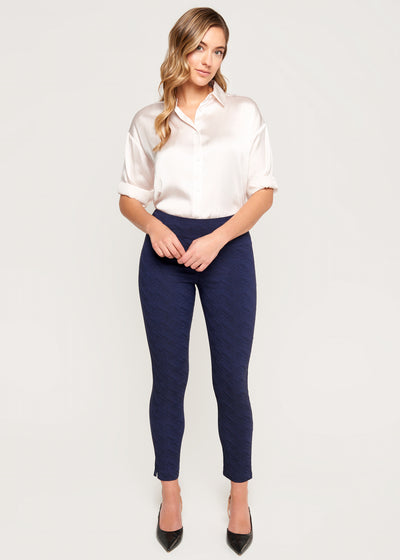 Slimming Pants: Embodying style and comfort – Margaret M